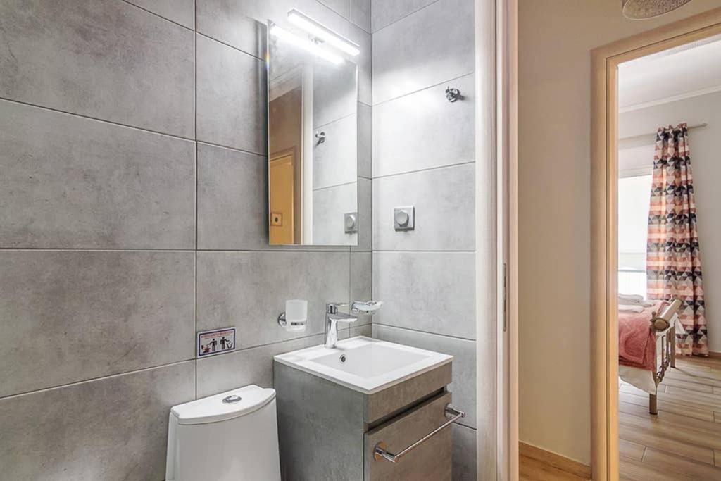 Bright Apartment For 6 Ppl In Афіни Екстер'єр фото