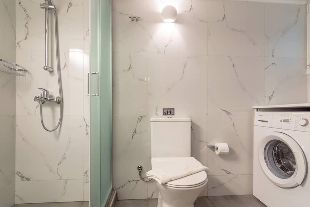 Bright Apartment For 6 Ppl In Афіни Екстер'єр фото