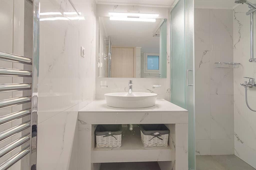 Bright Apartment For 6 Ppl In Афіни Екстер'єр фото